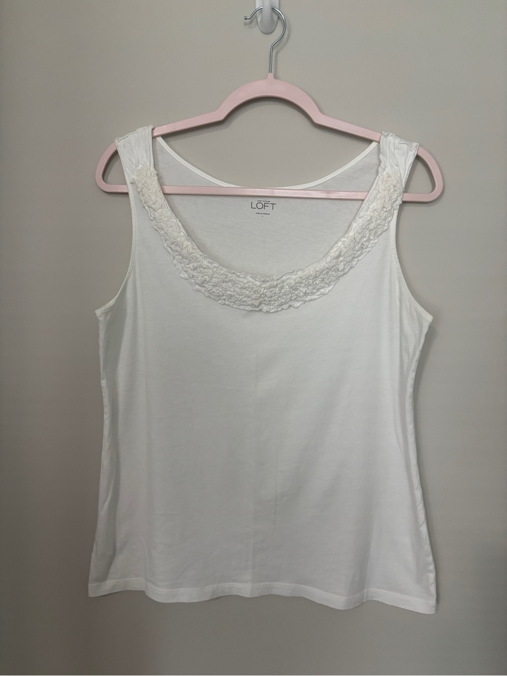 LOFT Women's White Scoop Neck Tank with Lace Trim - Size L - PTP 20” Length 25”